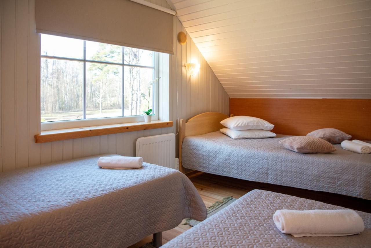 Tehumardi Camping Salme Exterior photo